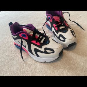 Worn once Nike Air Max 200